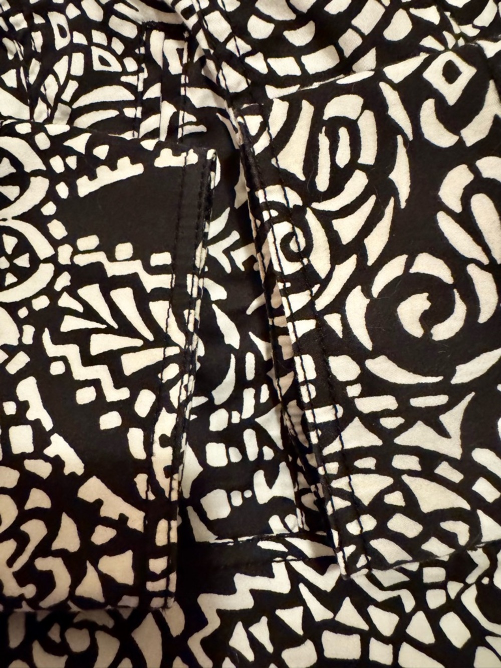 Chico's Black & White Graphic Swirl Button-Down Shirt Jacket - Picture 6 of 11